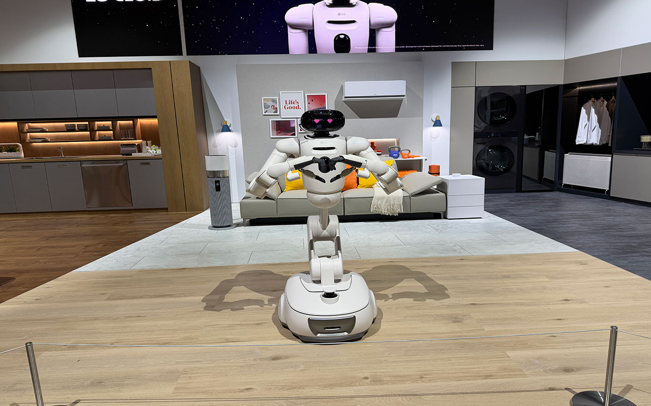 LG CLOiD home robot