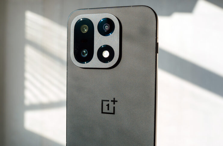 OnePlus 15 back with rear camera array.