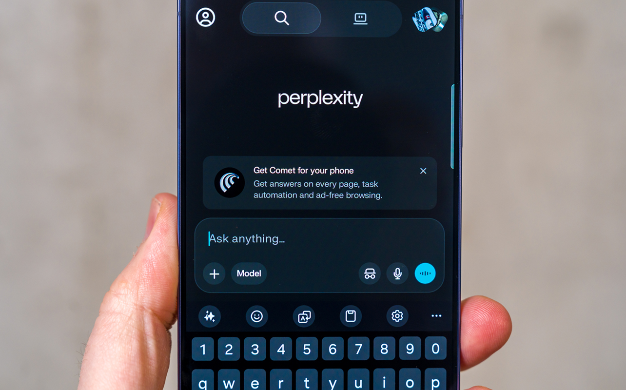 Perplexity running on the Samsung Galaxy S26 Ultra.