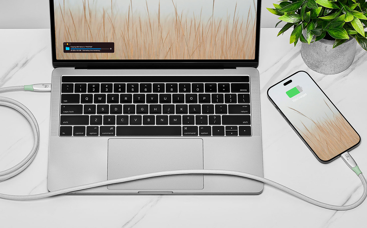 Data transfer cable from iPhone to macbook