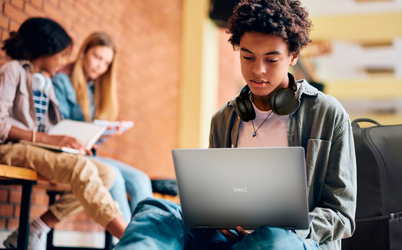 Student with a dell windows laptop