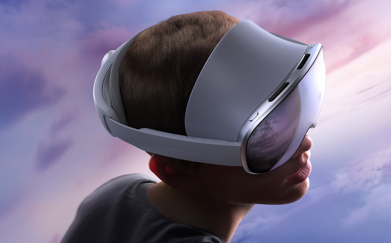 Samsung Galaxy XR headset on woman.
