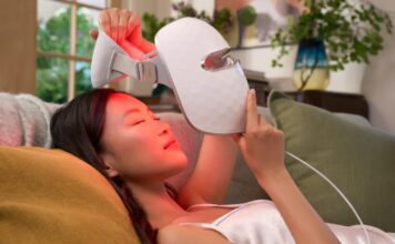 Skincare device safety: best practices for at-home use Ulike Reglow led face mask