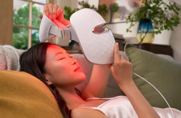Skincare device safety: best practices for at-home use Ulike Reglow led face mask