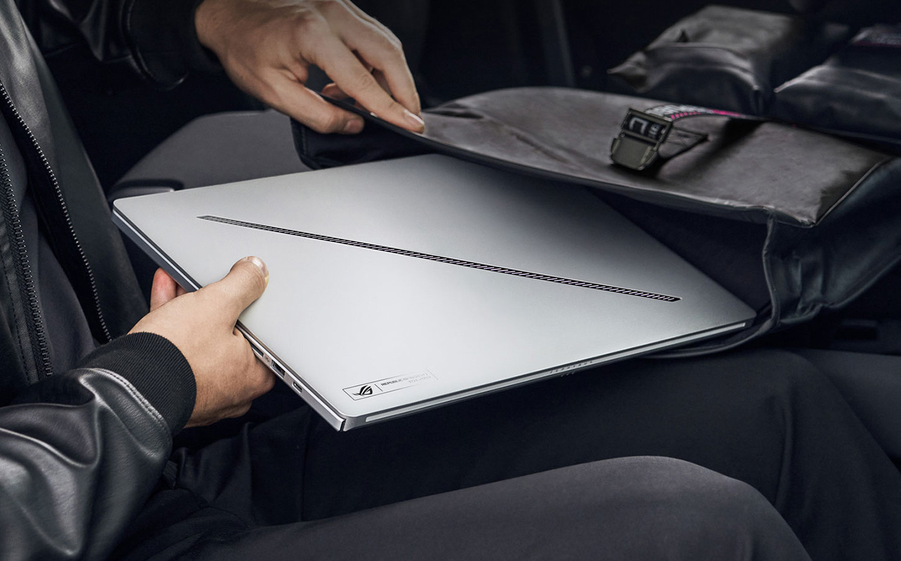 Asus gaming laptop in a bagpack