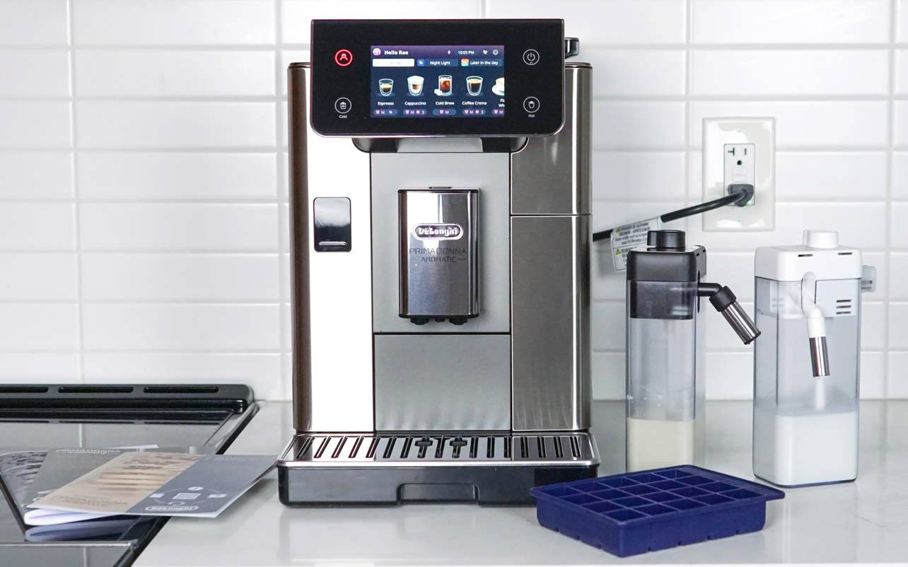 What's included in the DeLonghi PrimaDonna Aromatic