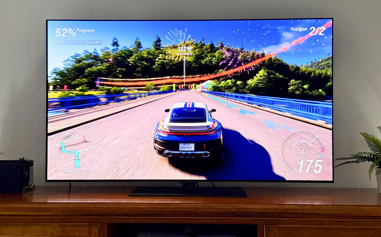 Colour range on the LG G6 with Forza Horizon 6.