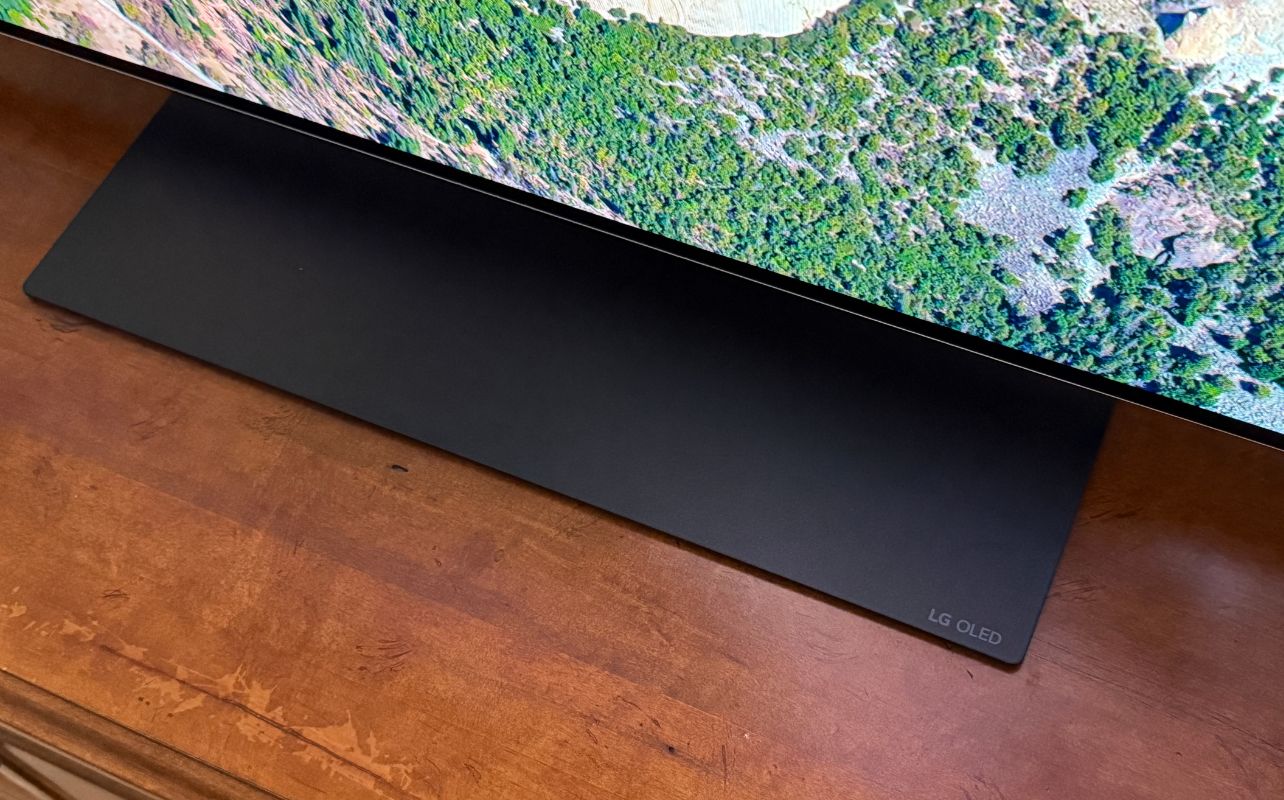LG OLED evo G6 4K UHD OLED webOS Smart TV stand finish.