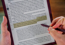 Highlighting text on Kindle Scribe Colorsoft.