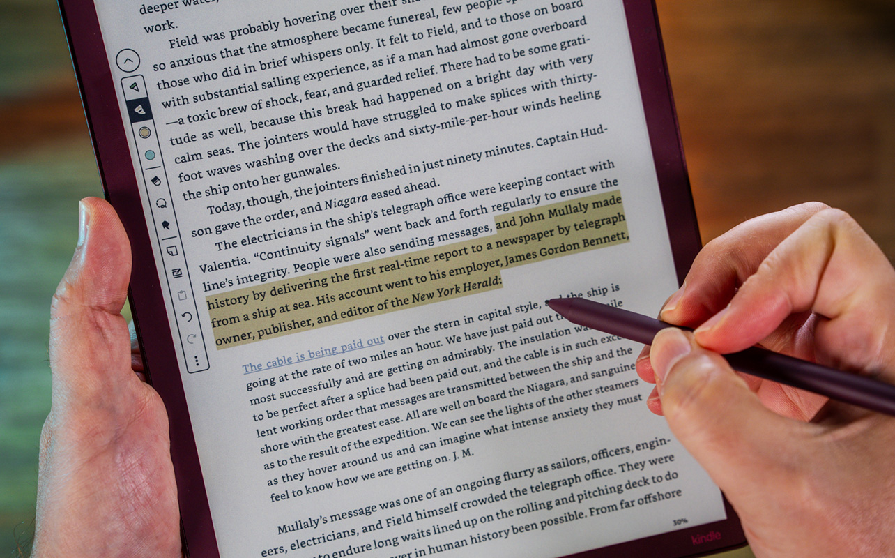 Highlighting text on Kindle Scribe Colorsoft.