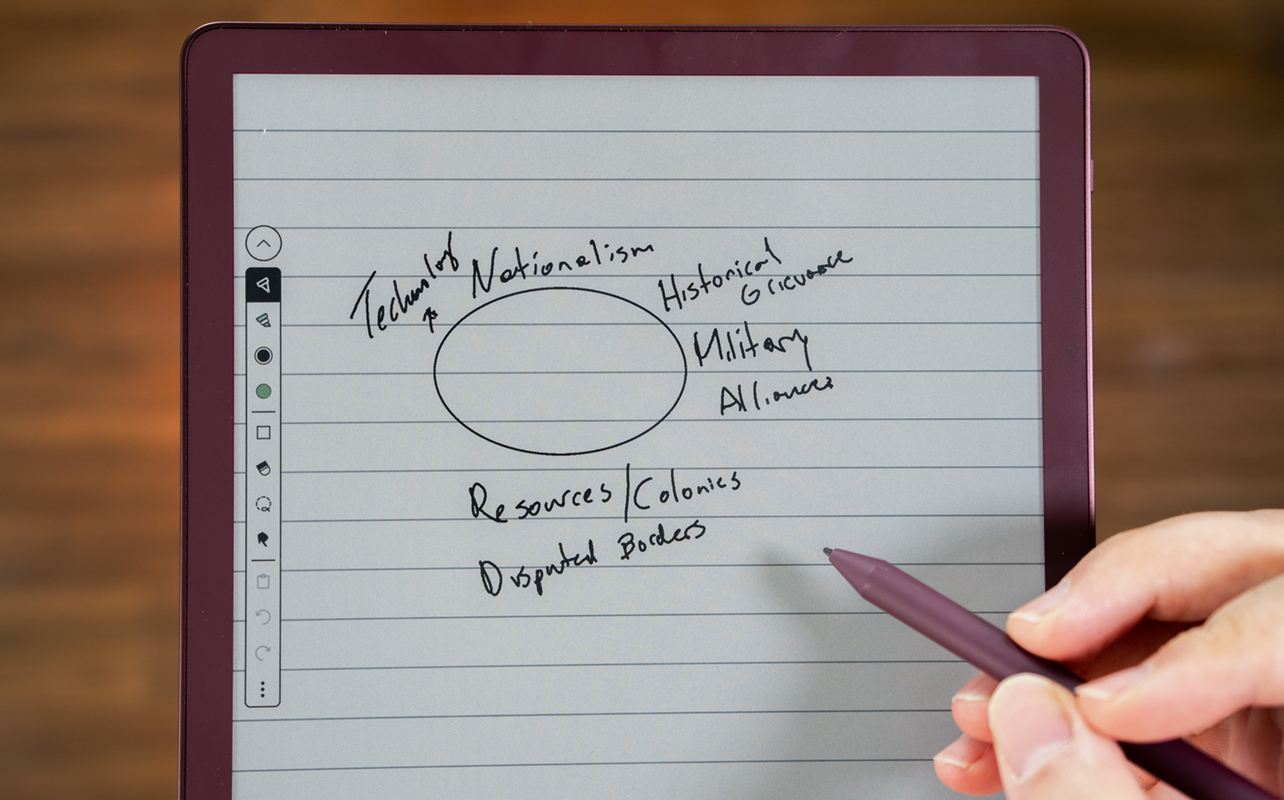 Writing on the Kindle Scribe Colorsoft.