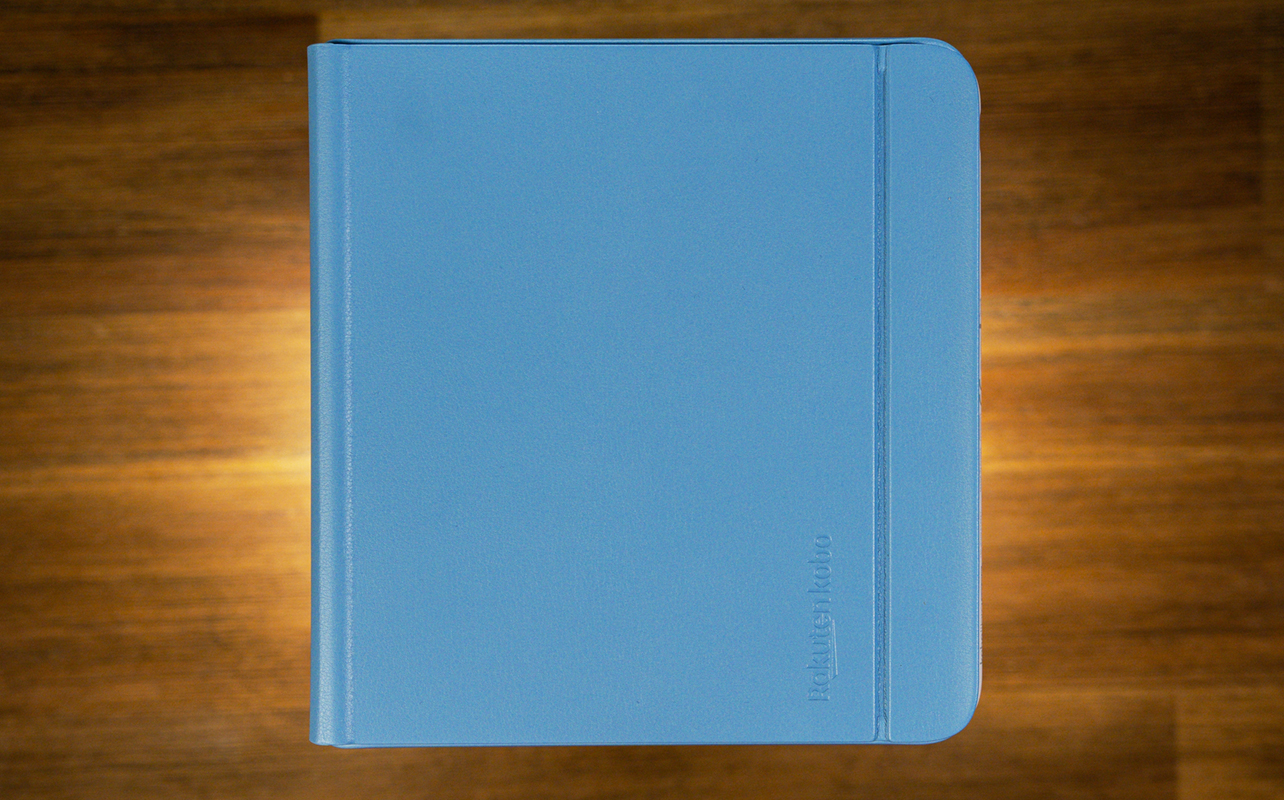 Kobo Libra Colour in blue SleepCover case.