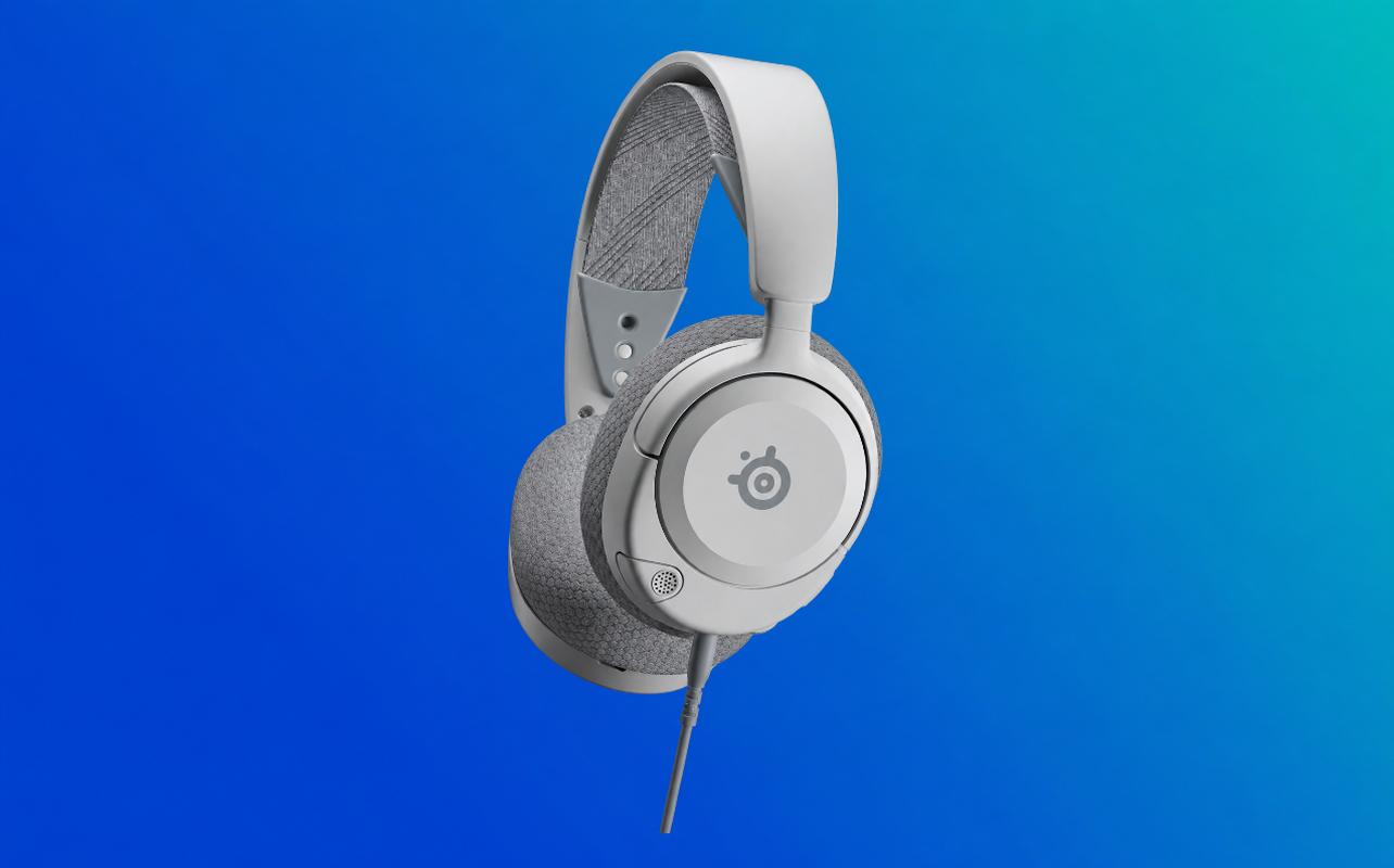 SteelSeries Arctis Nova 1P wired gaming headset in white.