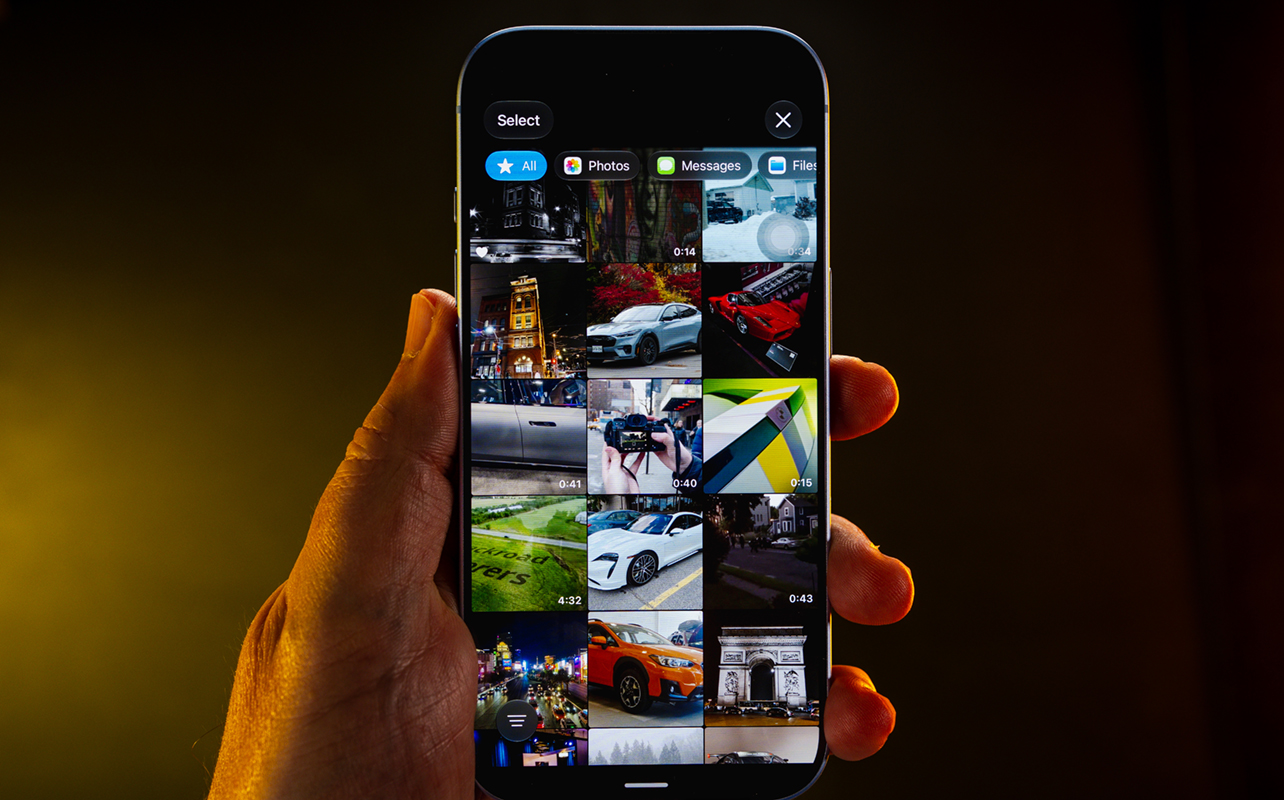 iPhone 18 Pro photo roundup through Siri AI.