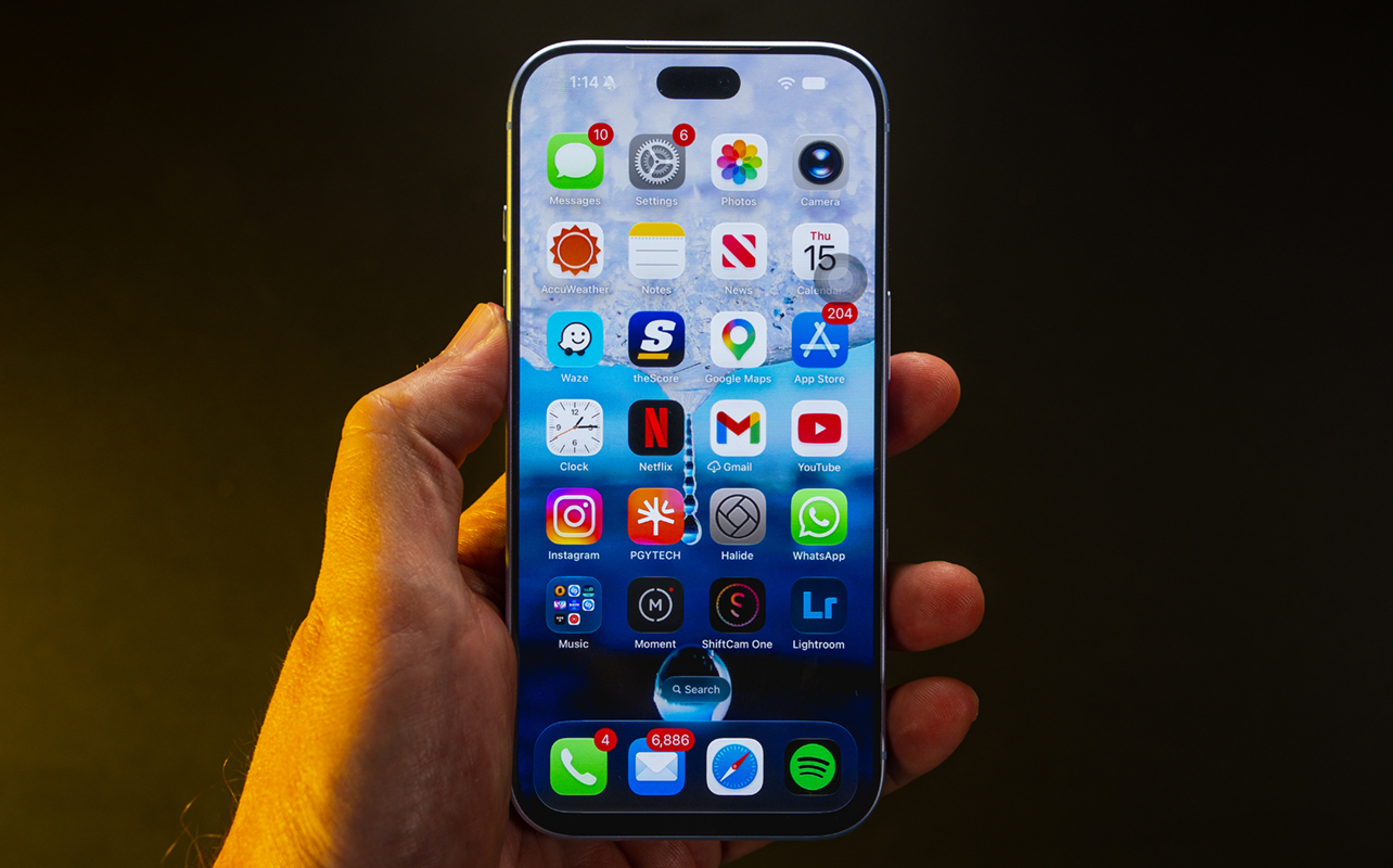 iPhone 18 Pro home screen in hand.